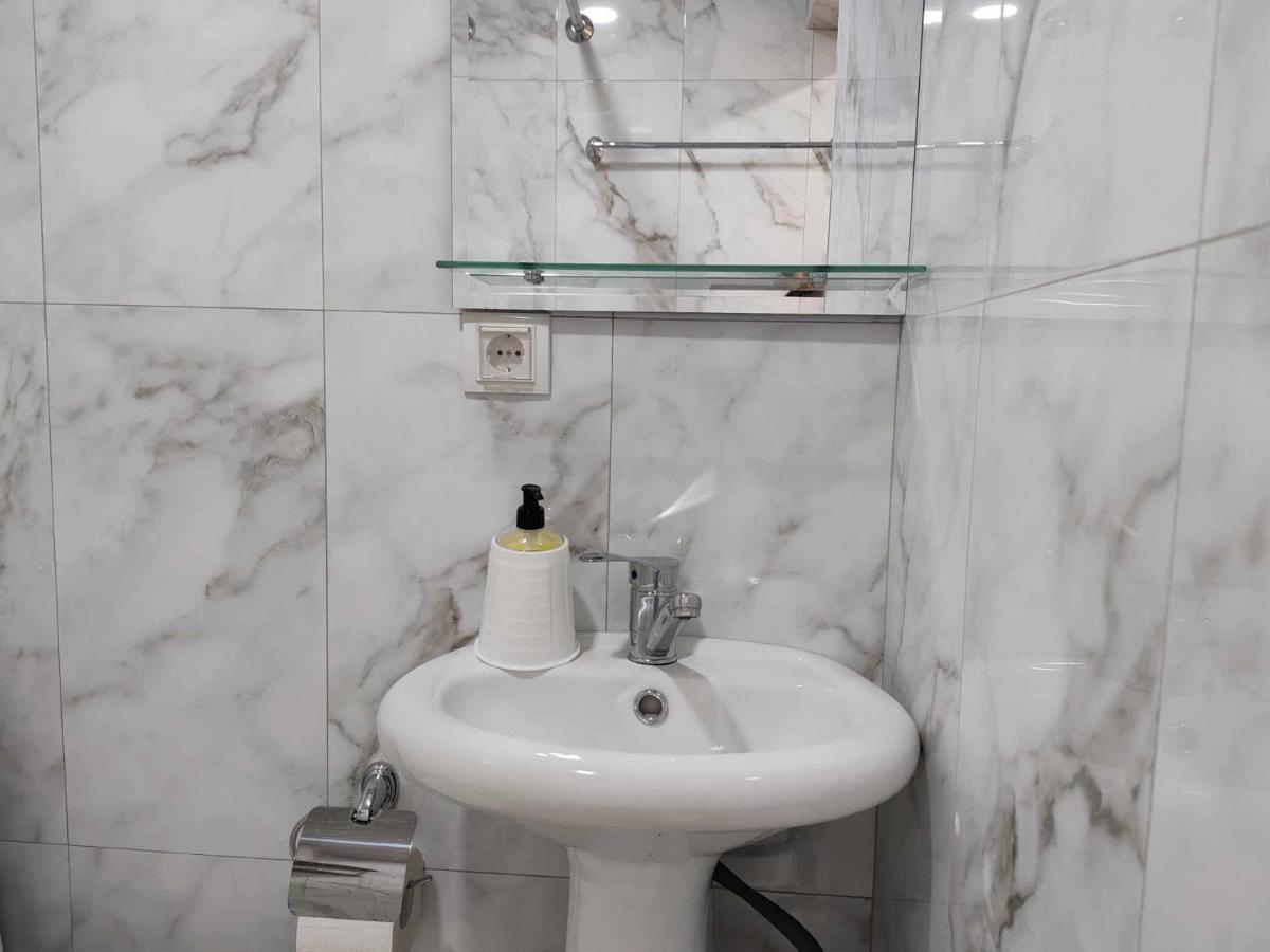Sun House Hotel Yeghegnadzor Bagian luar foto
