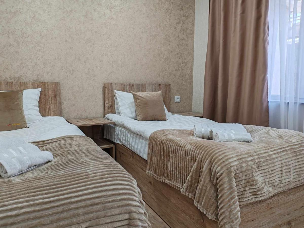 Sun House Hotel Yeghegnadzor Bagian luar foto