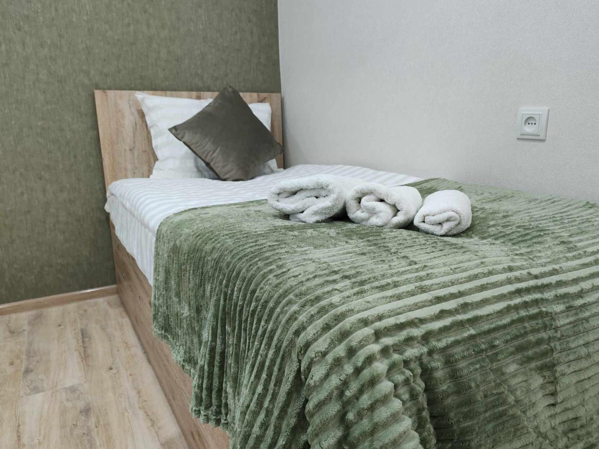 Sun House Hotel Yeghegnadzor Bagian luar foto