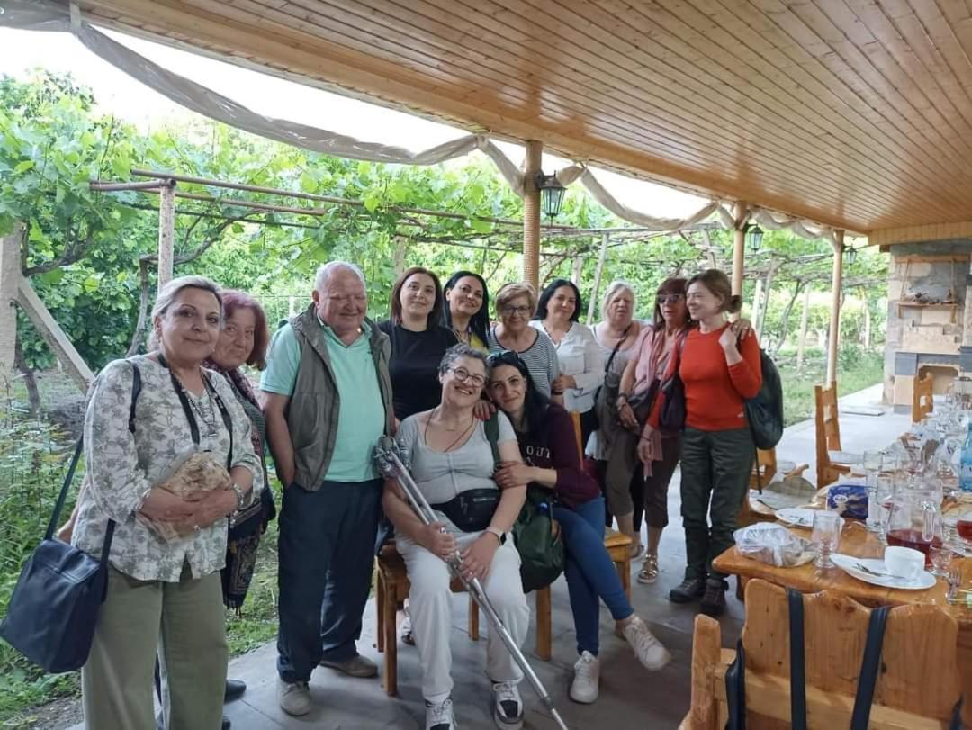Sun House Hotel Yeghegnadzor Bagian luar foto
