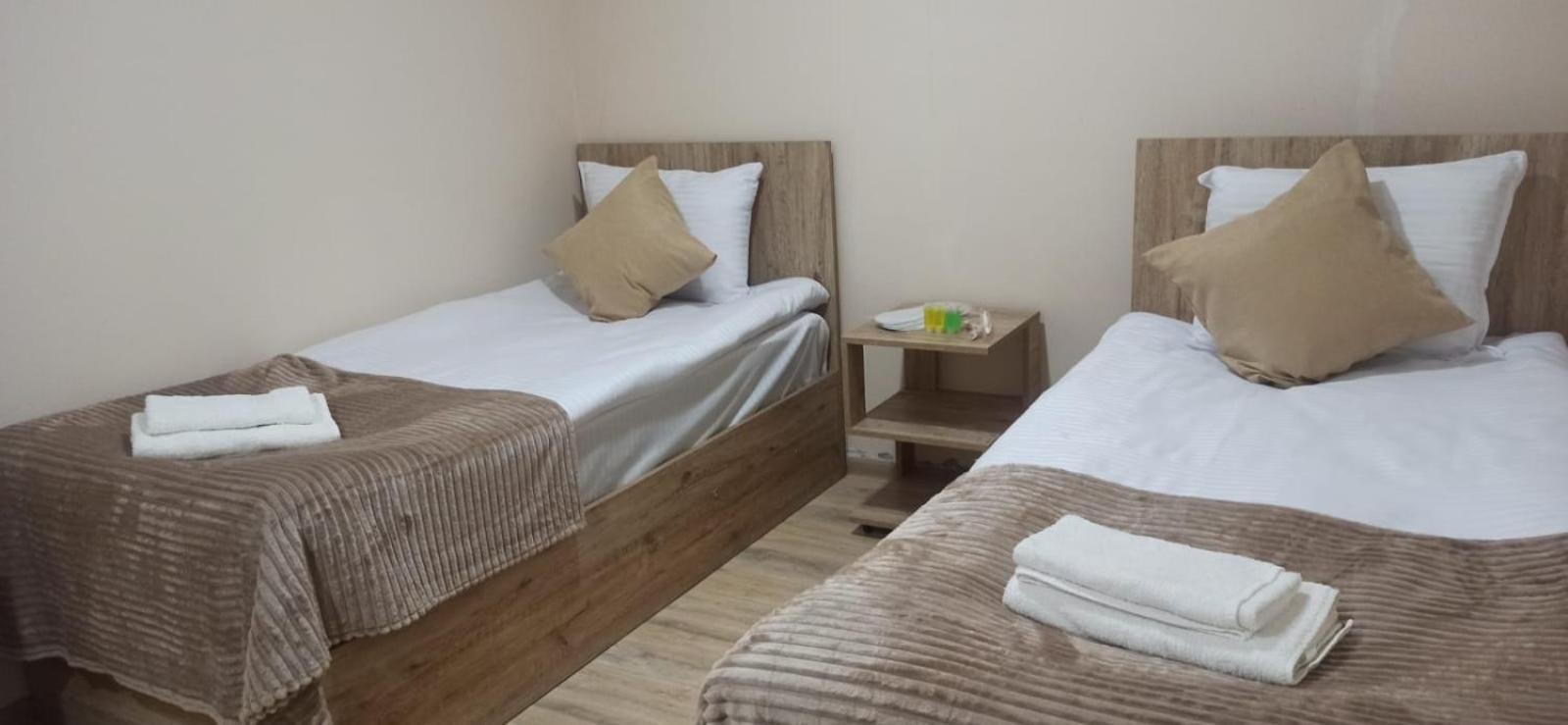 Sun House Hotel Yeghegnadzor Bagian luar foto